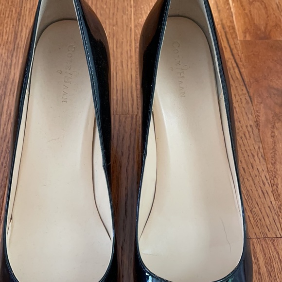 Like new - COLE HAAN patent leather wedge heels - Picture 7 of 10